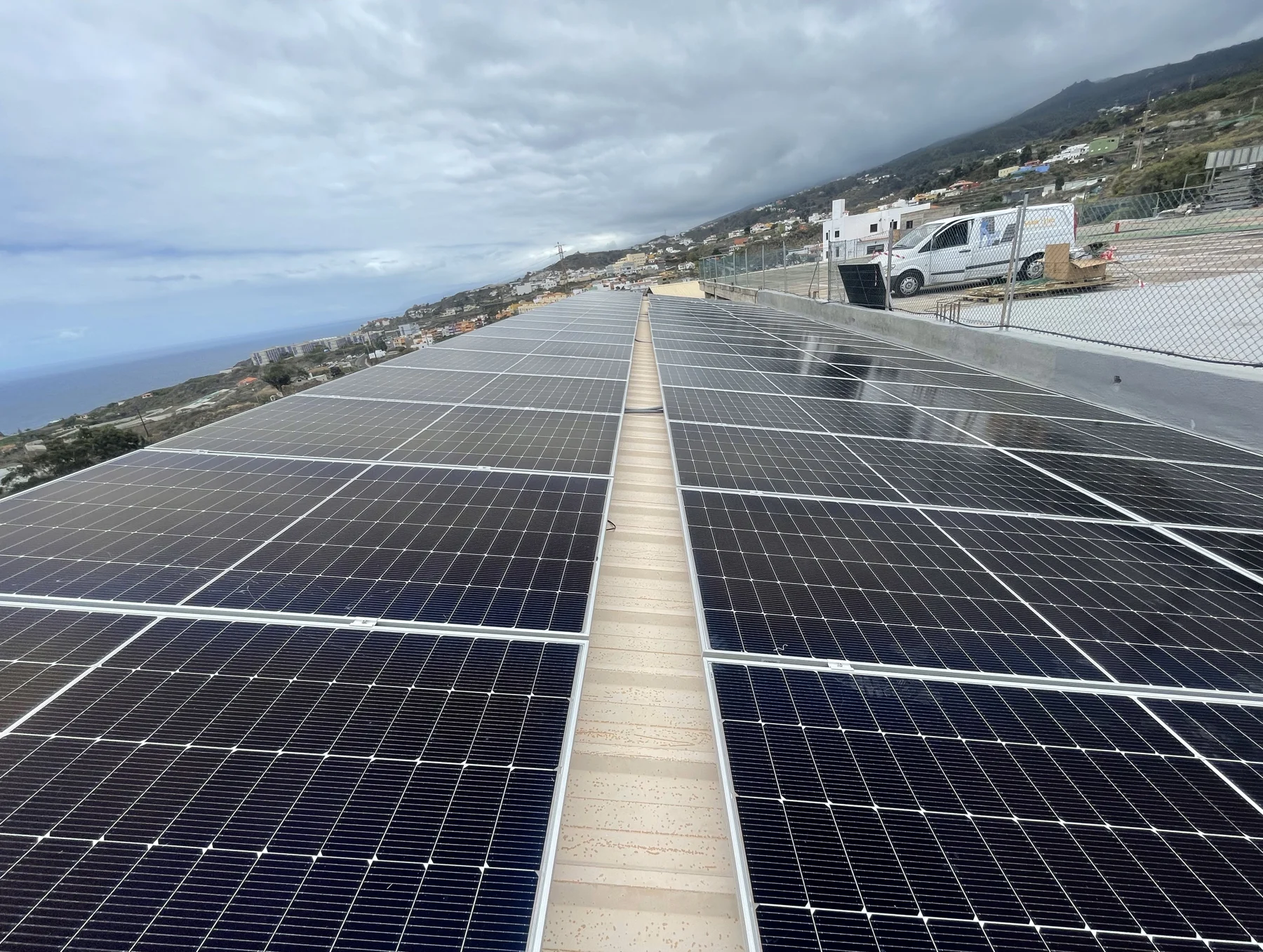 Instalación Solarclic en una cubierta de gran superficie